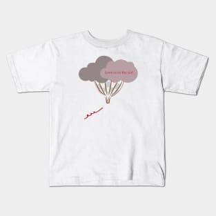 Love is in the air Kids T-Shirt